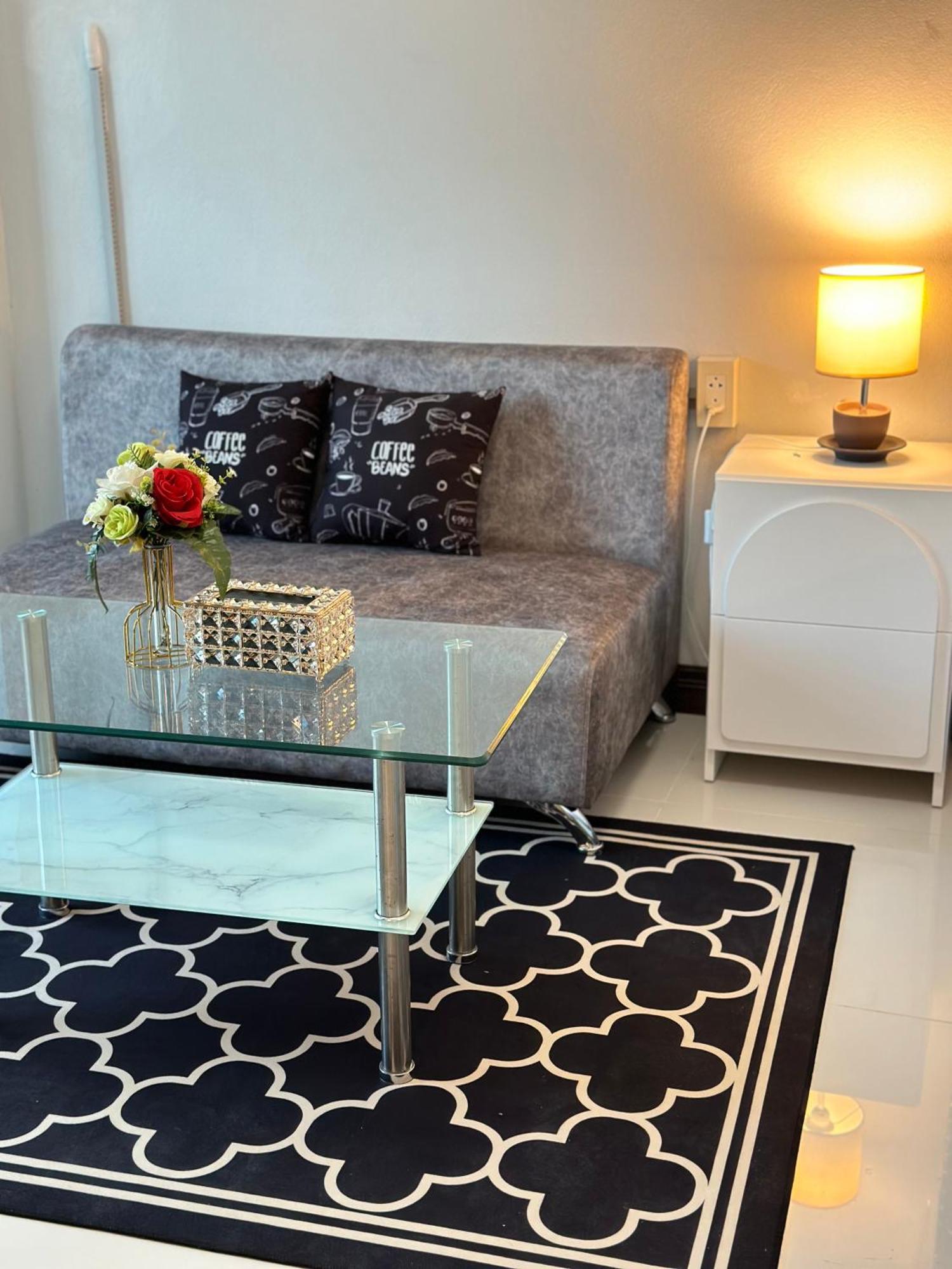 Service Room201 ที่พักใกล้กาดกองต้า Appartement